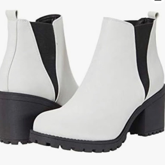 Dirty Laundry Lisbon Ankle Boot White Patent Vegan Leather‎ size 9.5 - Picture 1 of 8